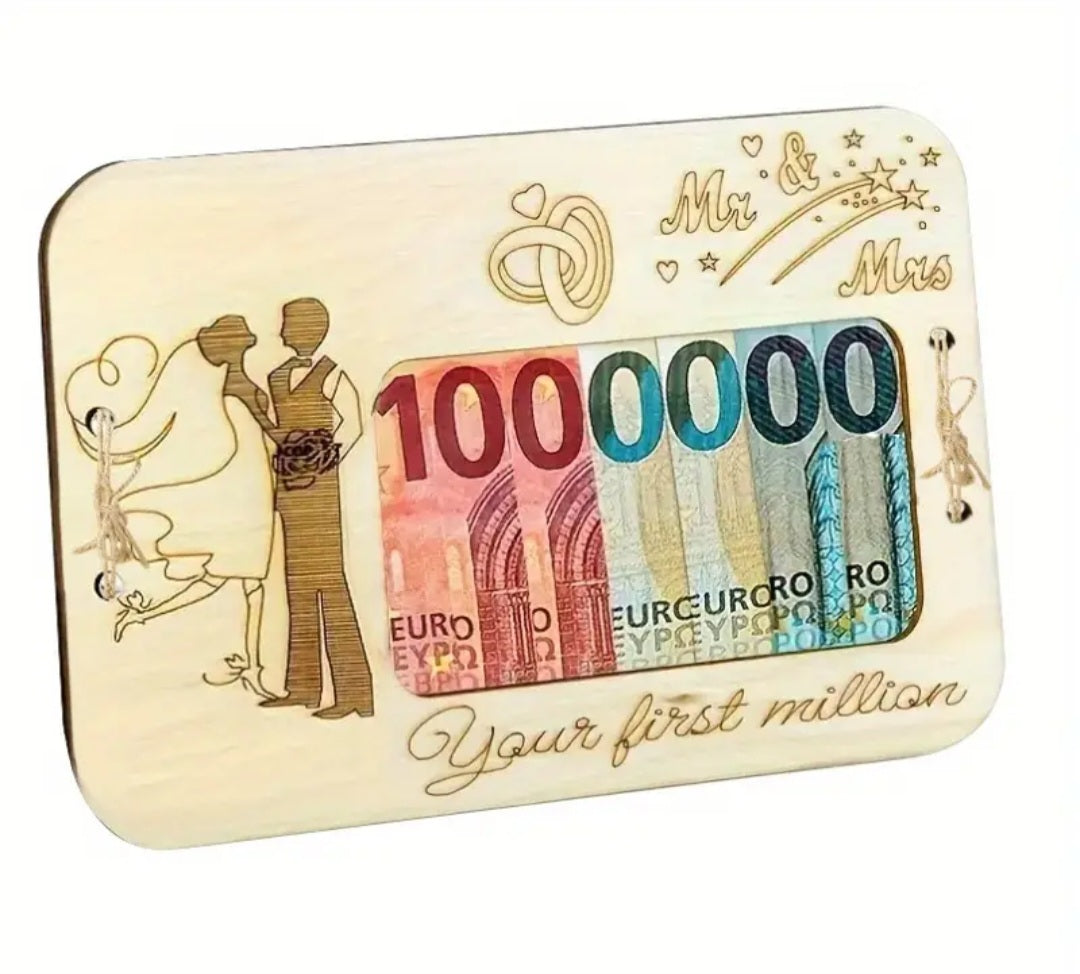 Houten Geldhouder “Your First Million” – Origineel Huwelijkscadeau
