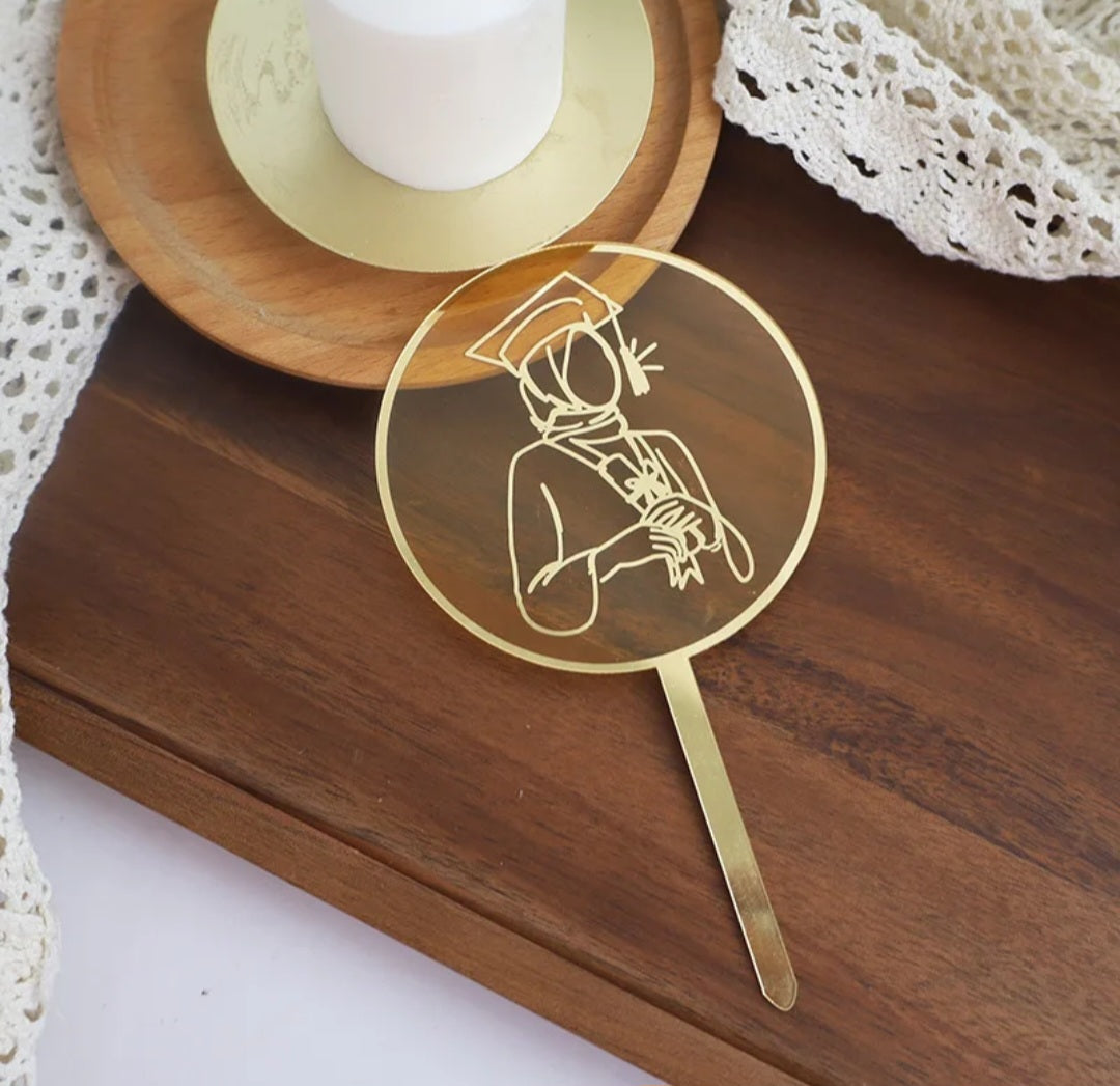 Gouden Hijab Graduation Cake Topper – Vier Jouw Afstuderen in Stijl!